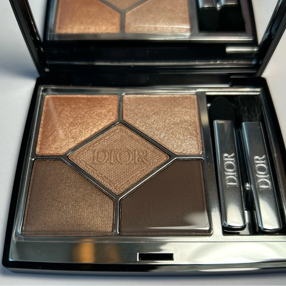 NWT🌷(#559) Dior 5 Couleurs Couture Eyeshadow Palette in Poncho, beiges & browns